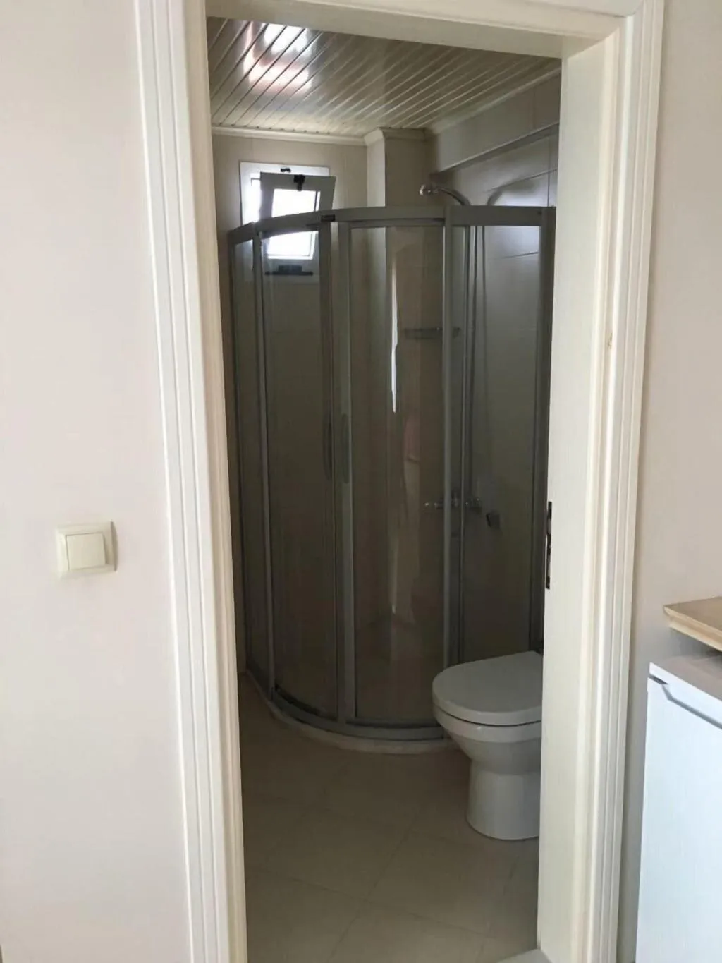 Room, Melaike, Izmir
