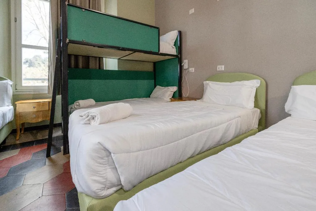 Bed in dormitory CAPACITY 6 ONE BEDROOM Room, Borgo Ripa Urban Travel, Rome