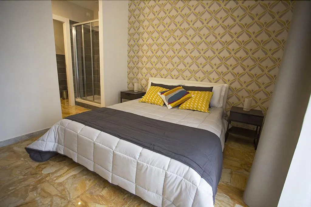Room, B&B Rettifilo, Naples