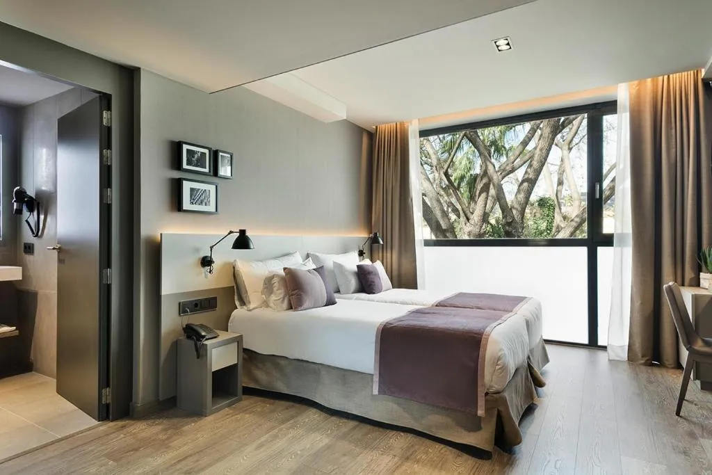Double or Twin SUPERIOR Room, Upper Diagonal, Barcelona