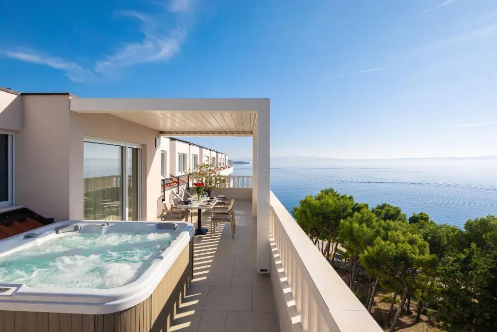 Pool, Tamaris, Split