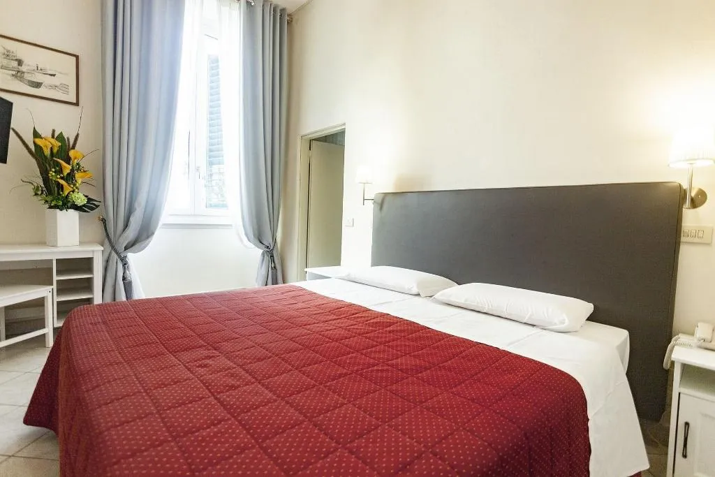 Room, Hotel St. James, Florence
