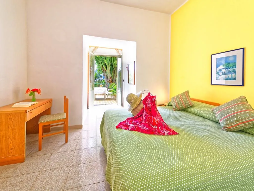 TRIPLE STANDARD Room, Villa Franz, Naples