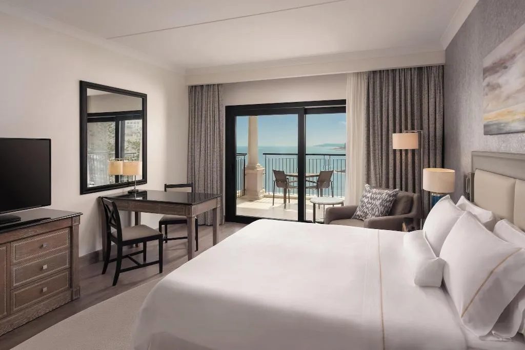 DOUBLE EXECUTIVE TWO QUEEN BEDS Room, Westin Dragonara Resort, Malta