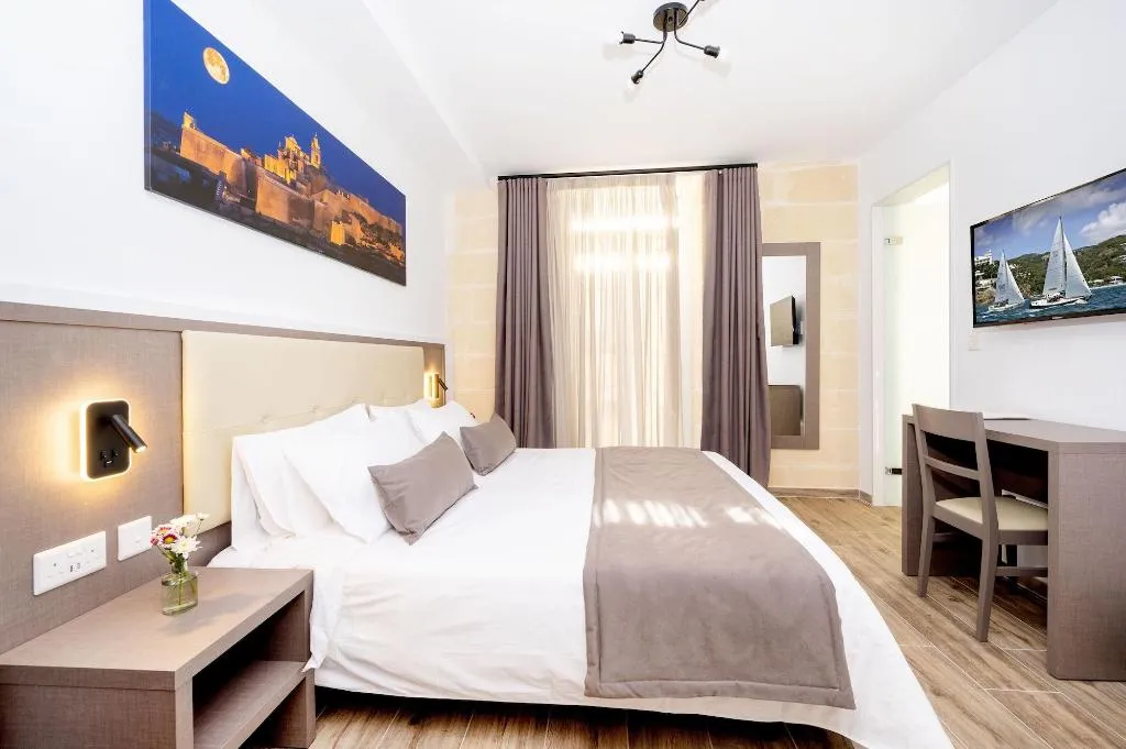 Room, C4 Retreats Gozo, Gozo