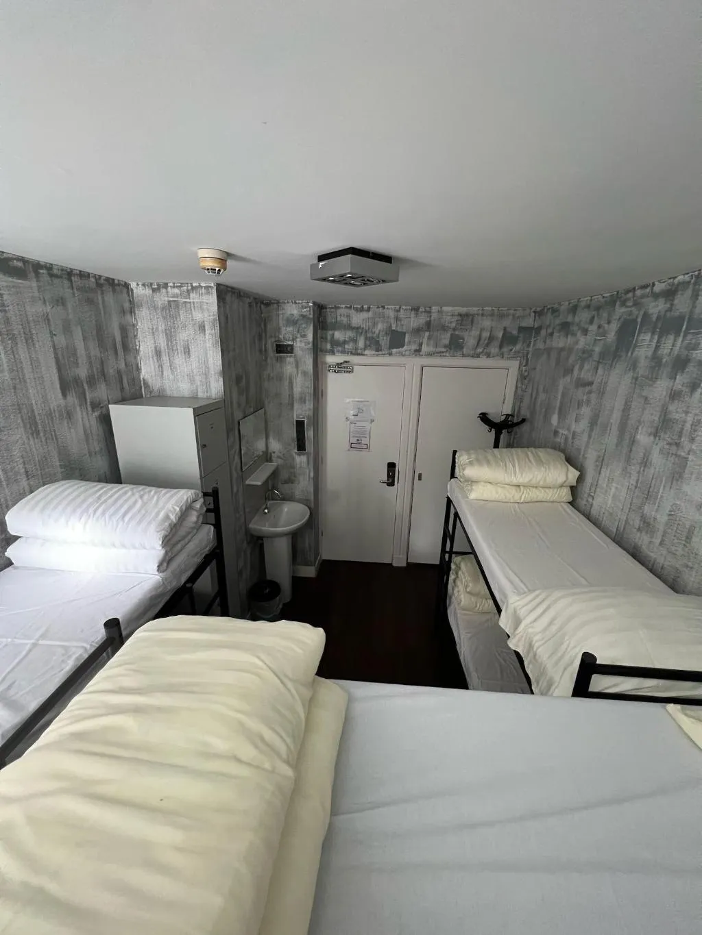 Room, Amigo Budget Hostel, Amsterdam