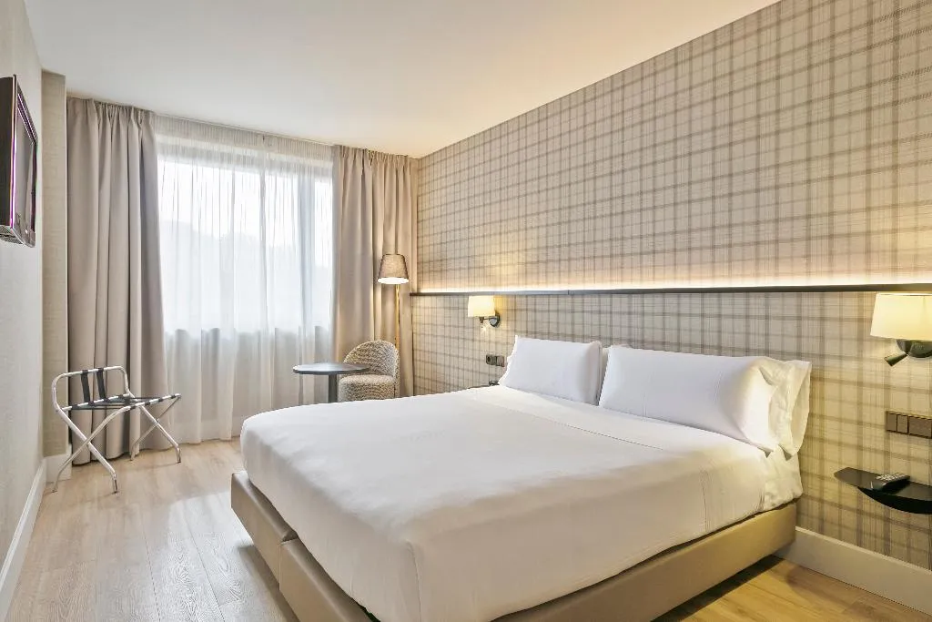 DOUBLE SUPERIOR WITH DOUBLE BED Room, Acta City 47, Barcelona