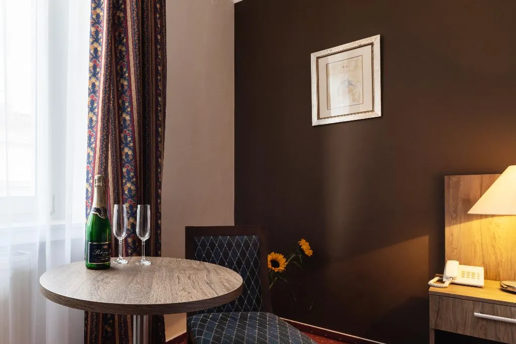 DOUBLE STANDARD Room, Harmony, Prague