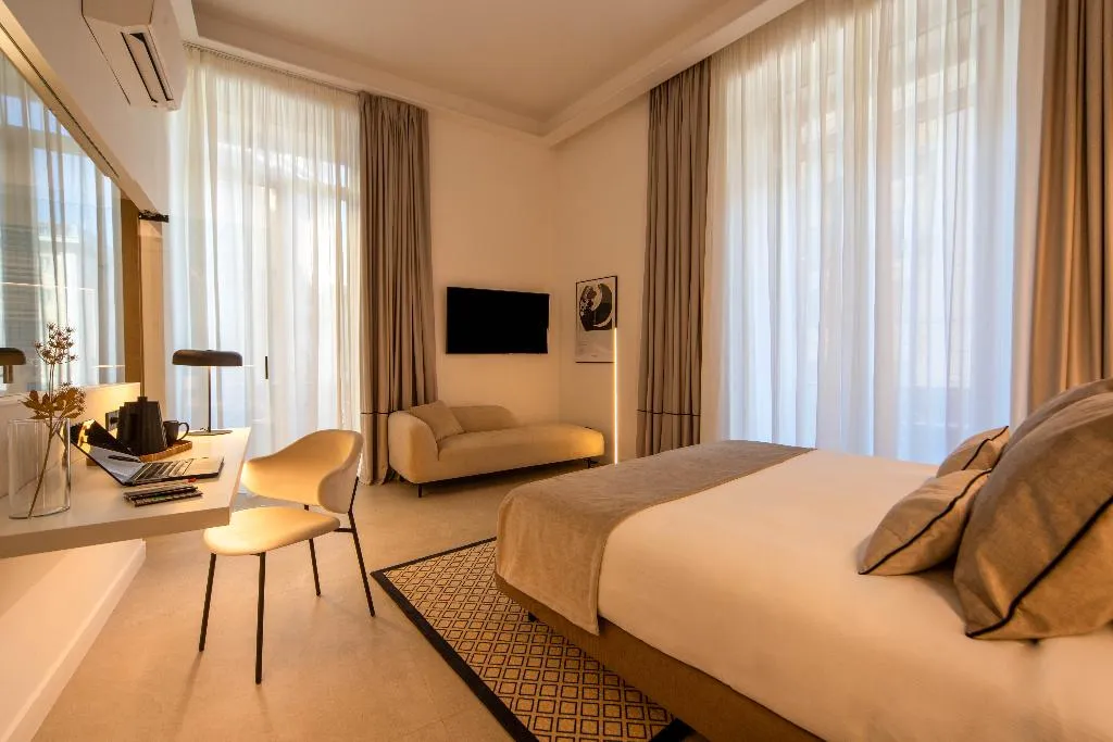 DOUBLE DELUXE SUPERIOR Room, Mamalu Studios And Suites, Naples