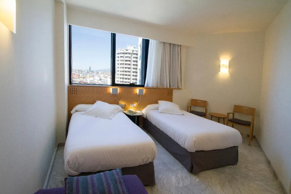 DOUBLE SINGLE USE WITHOUT BALCONY Room, Madeira Centro, Costa Blanca