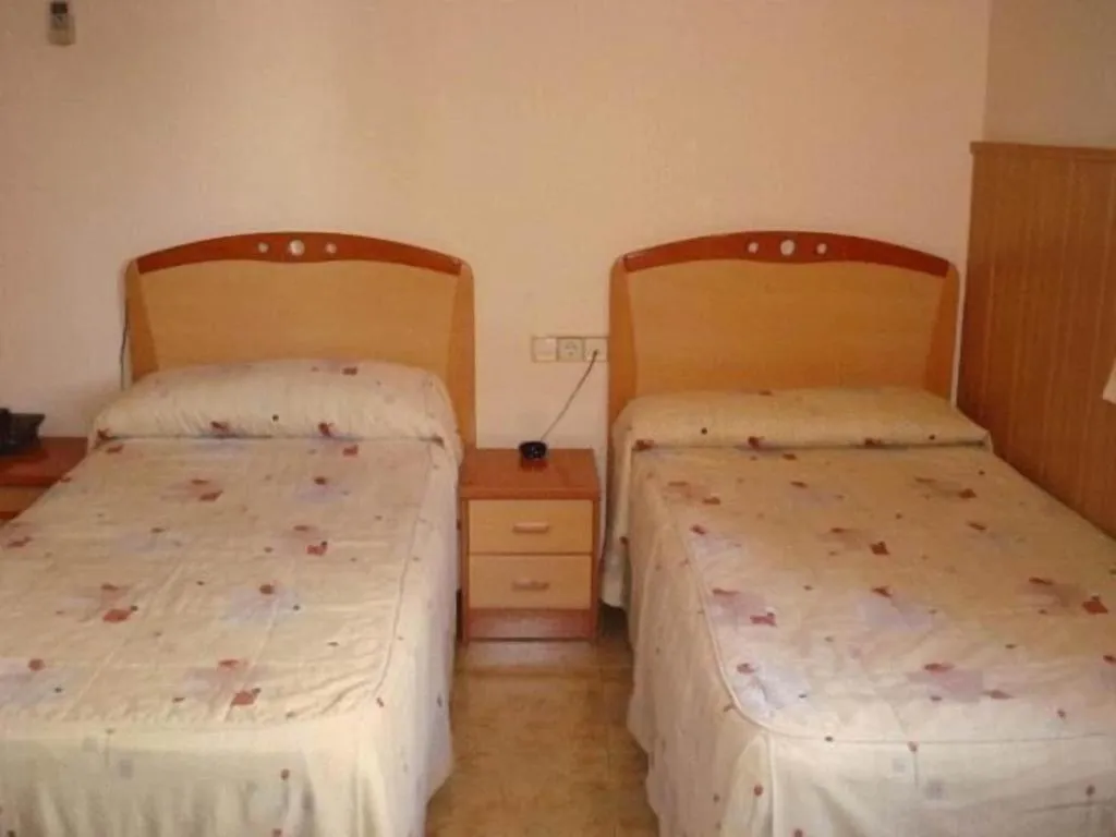 Room, Hostal Los Rosales, Madrid