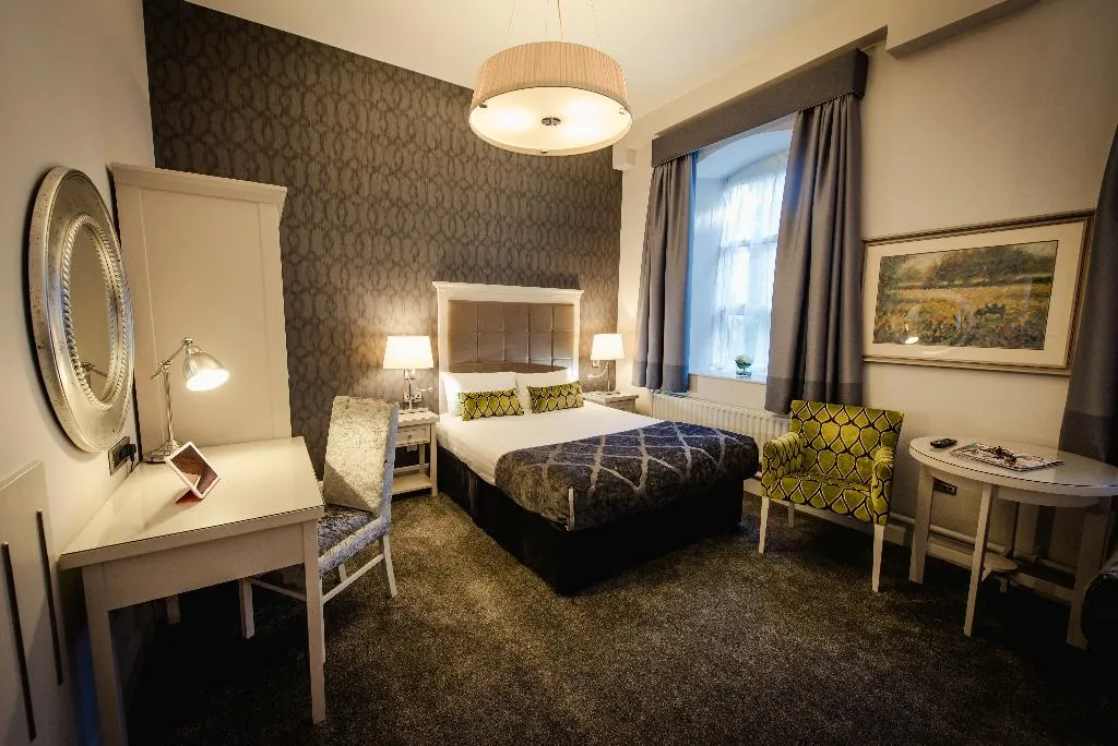 DOUBLE DELUXE Room, Isaac's Cork, Cork