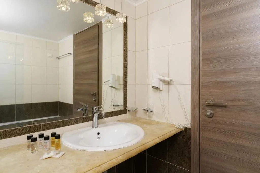 Double or Twin GARDEN VIEW Room, Palmariva Beach Hotel, Athens