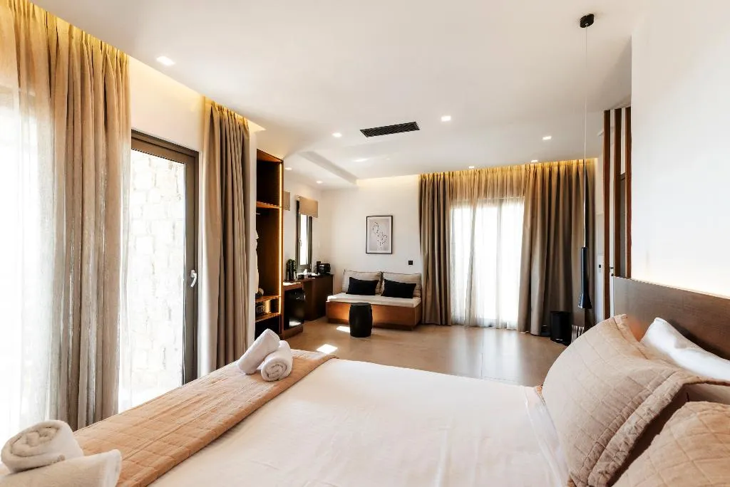JUNIOR SUITE DELUXE WITH BALCONY Room, Evi Suites & Villas, Mykonos