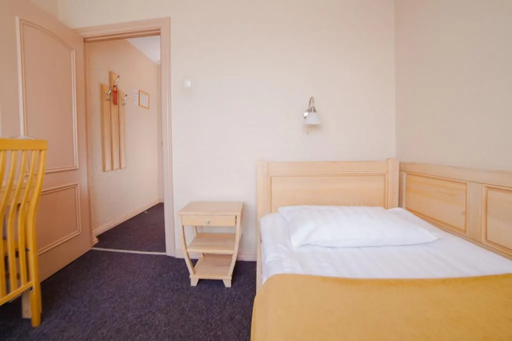 SINGLE STANDARD Room, Rija Hotel Tia, Riga