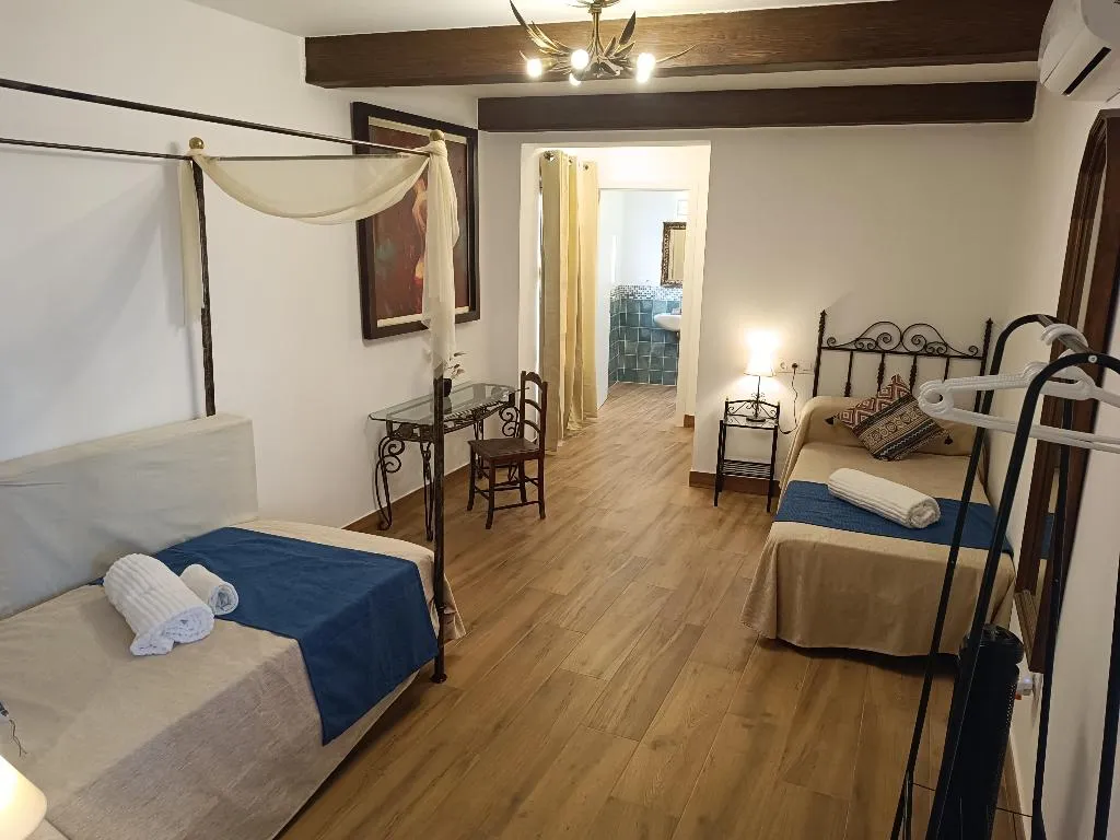 TWIN DELUXE TWO BEDS Room, El Palacete, Costa Almeria
