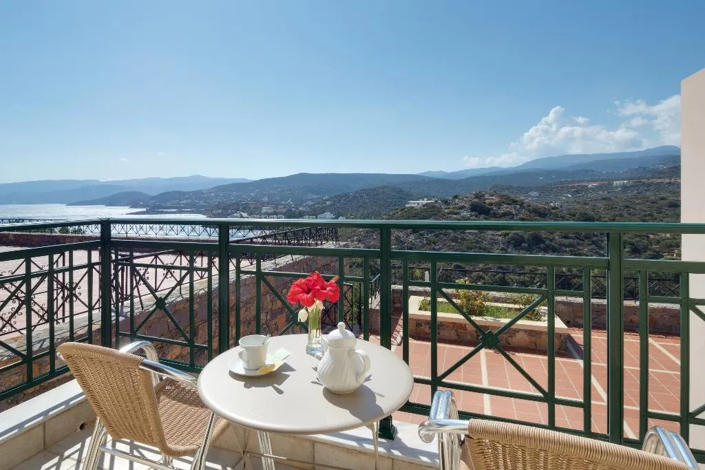 VILLA FOUR BEDROOMS Room, Miramare Resort & Spa, Crete