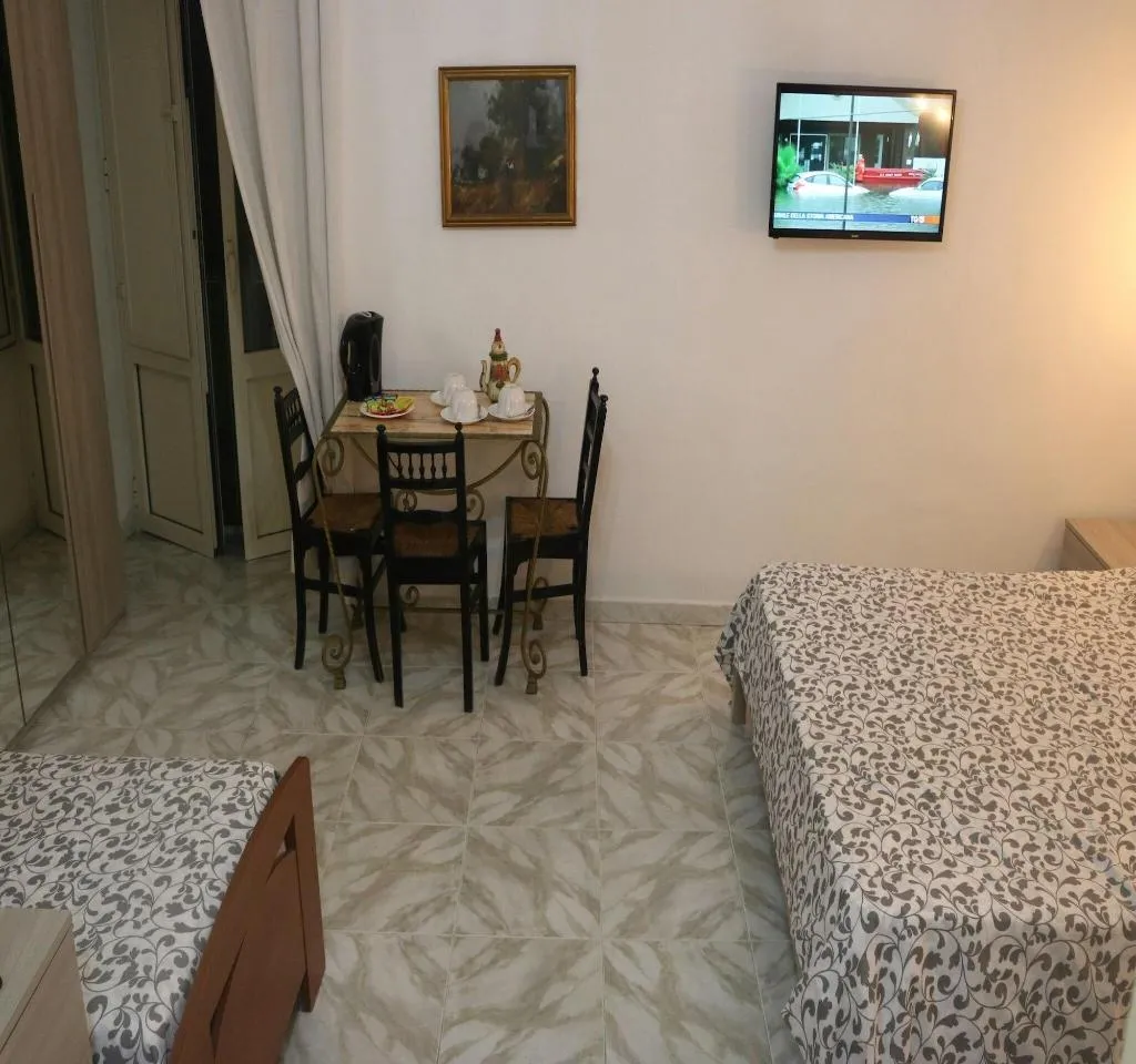Room, B&B El Corazón de Nápoles, Naples