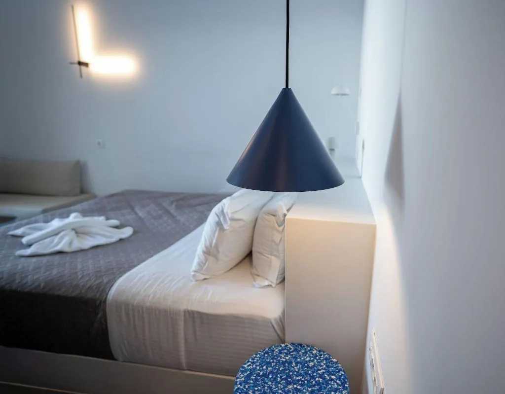 Room, Neo Luxury Suites, Santorini