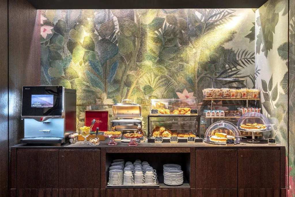Lobby, Sanpi Milano, Milan