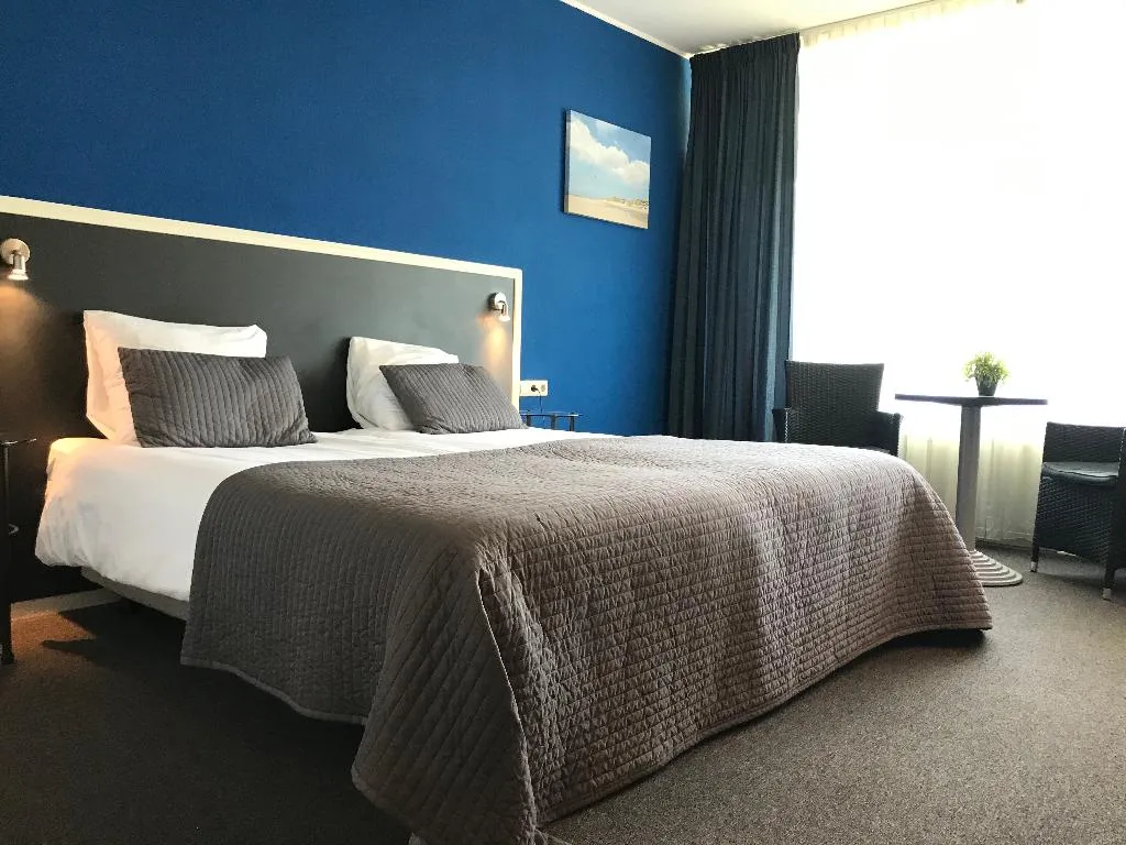 TRIPLE STANDARD Room, Fletcher Strandhotel Renesse, Amsterdam