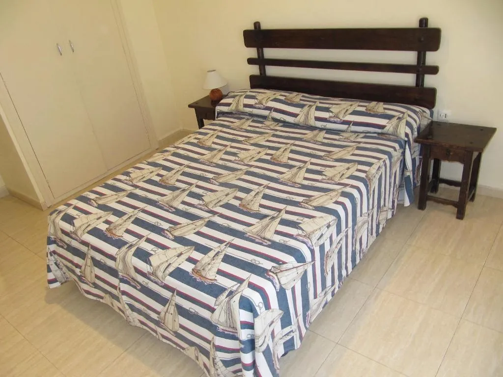 Room, Flandria, Costa Dorada