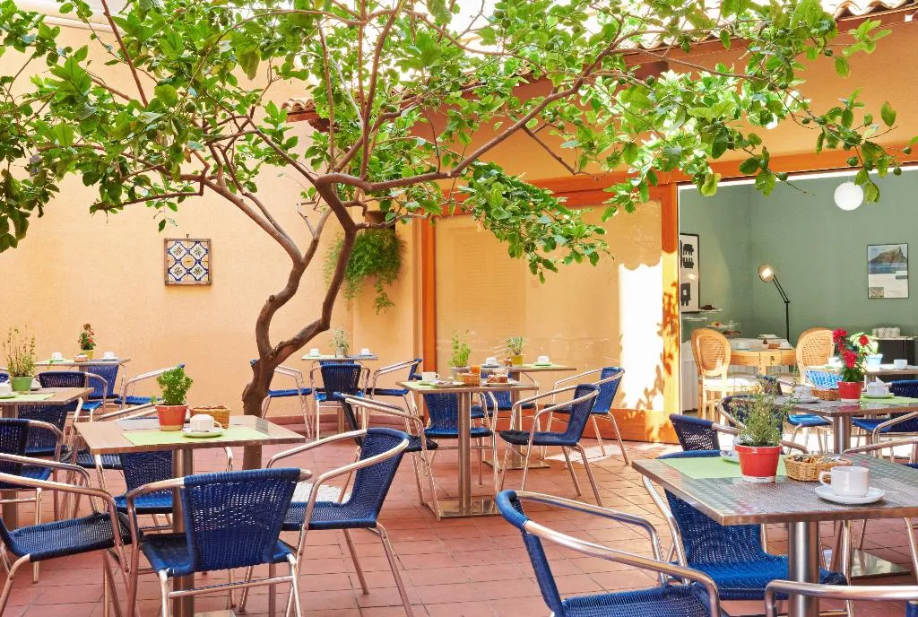 Restaurant, Punta Nord-Est, Palermo