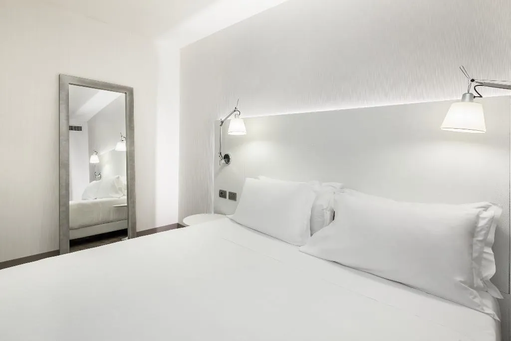 JUNIOR SUITE STANDARD Room, NH Milano Congress Centre, Milan