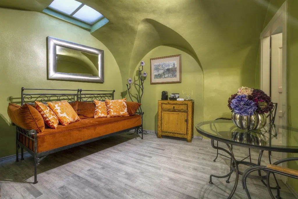 JUNIOR SUITE WITH DOUBLE BED Room, Black Star Suites, Prague