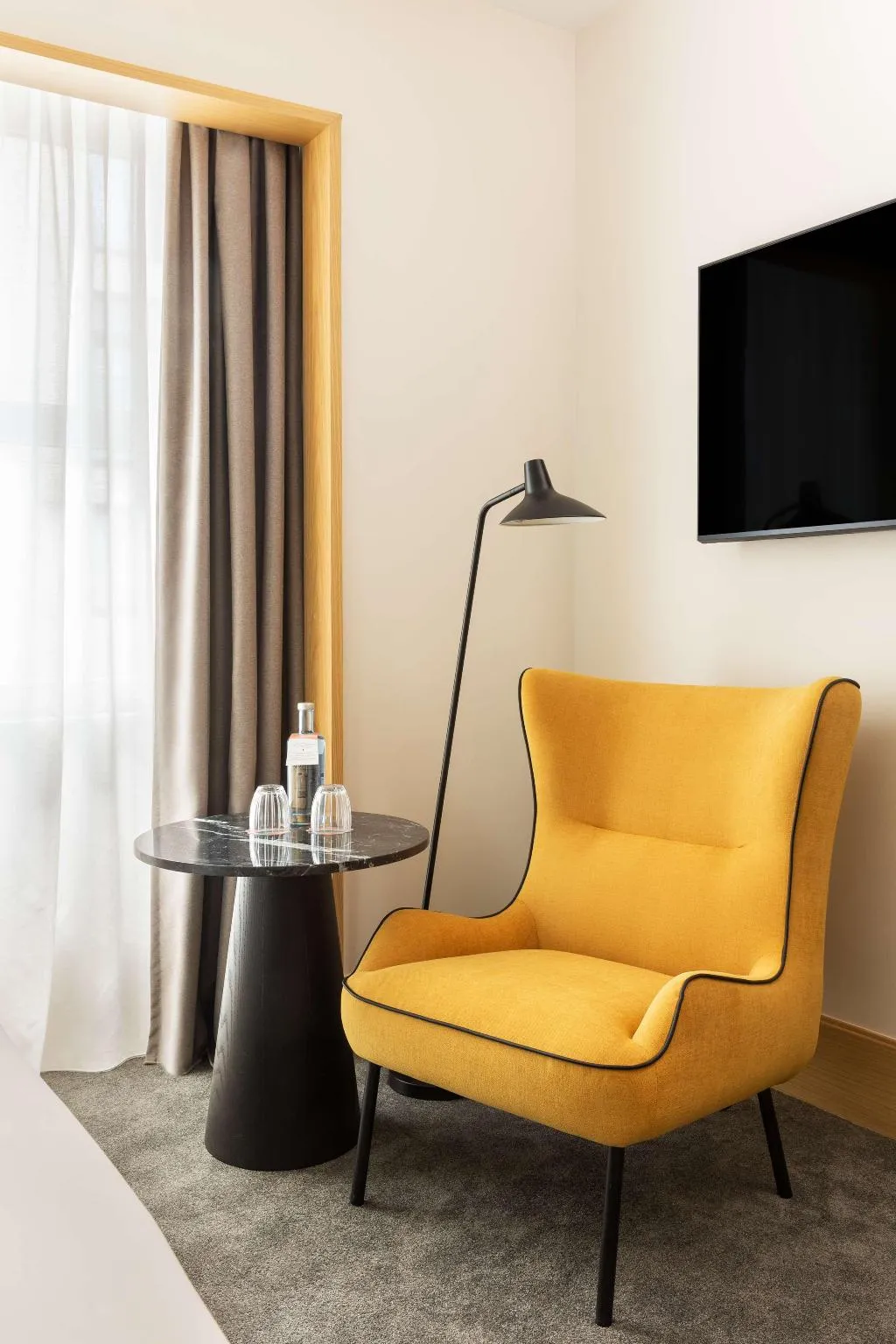 Room GUEST ROOM QUEEN BED Room, Arts Hotel Porto, Tapestry Collection By Hilton, Porto
