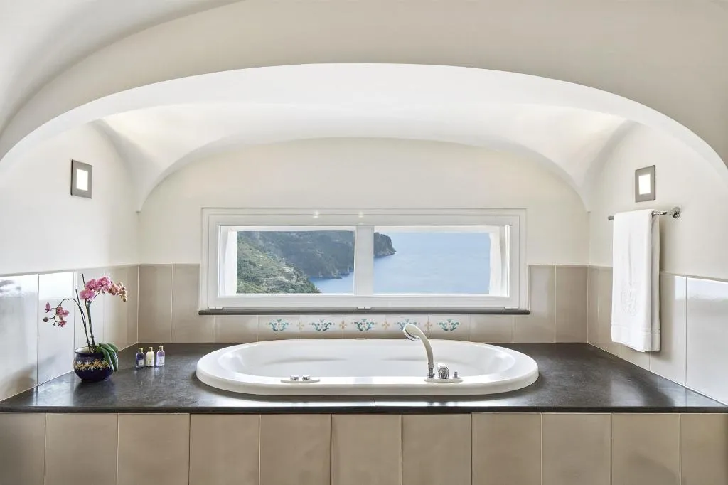 Room, Palazzo Avino, Naples