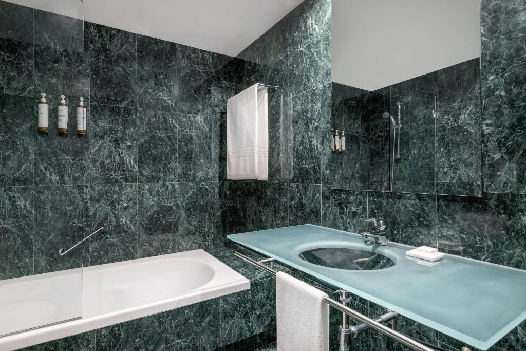 DOUBLE QUEEN SIZE BED Room, AC Sevilla Forum, Seville