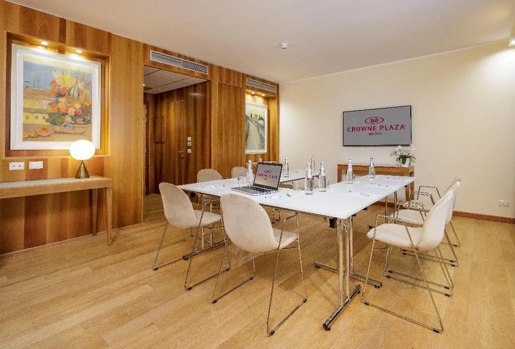 Conferences, Crowne Plaza Padova, Venice
