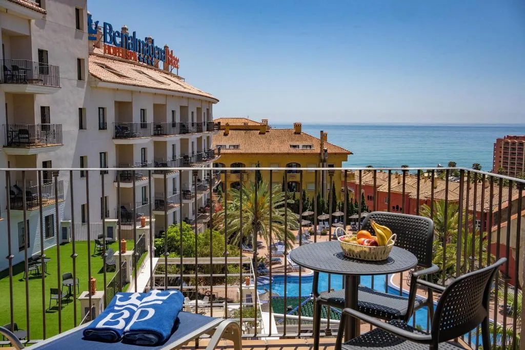 Terrace, Hotel Spa Benalmádena Palace, Costa Del Sol