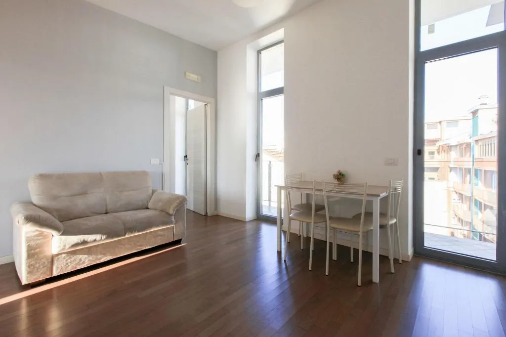 Room, Red Line Room Division, Milan