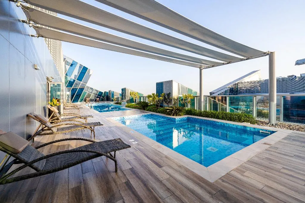 Pool, Unlock J On, Dubai