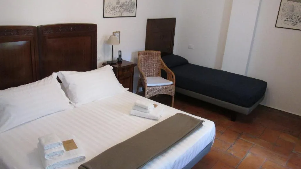 Room, Locanda San Bernardo, Milan