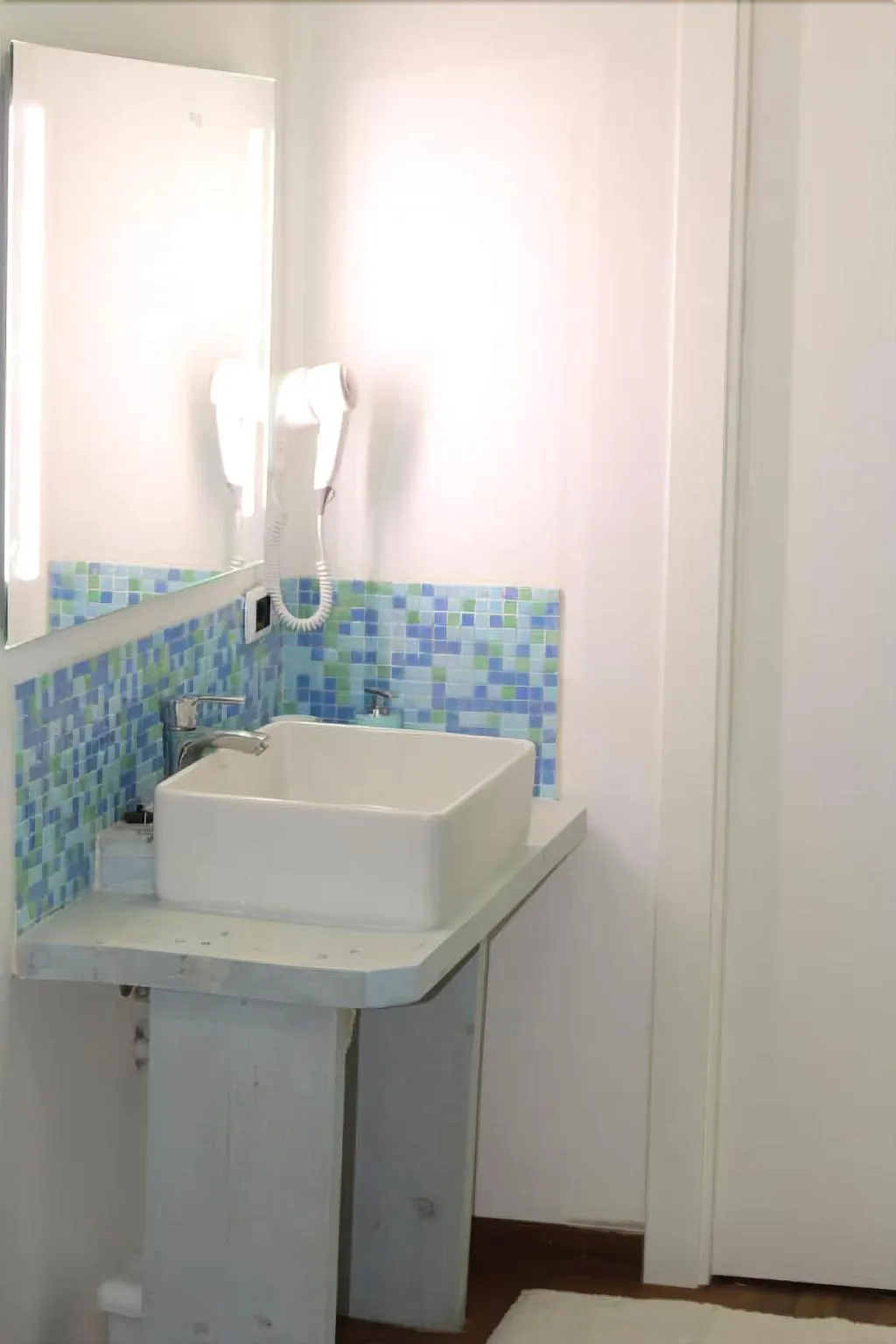Room, Pomodoro B&B, Naples