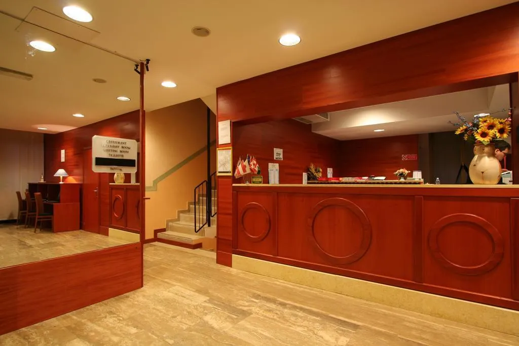 Lobby, Rex, Milan
