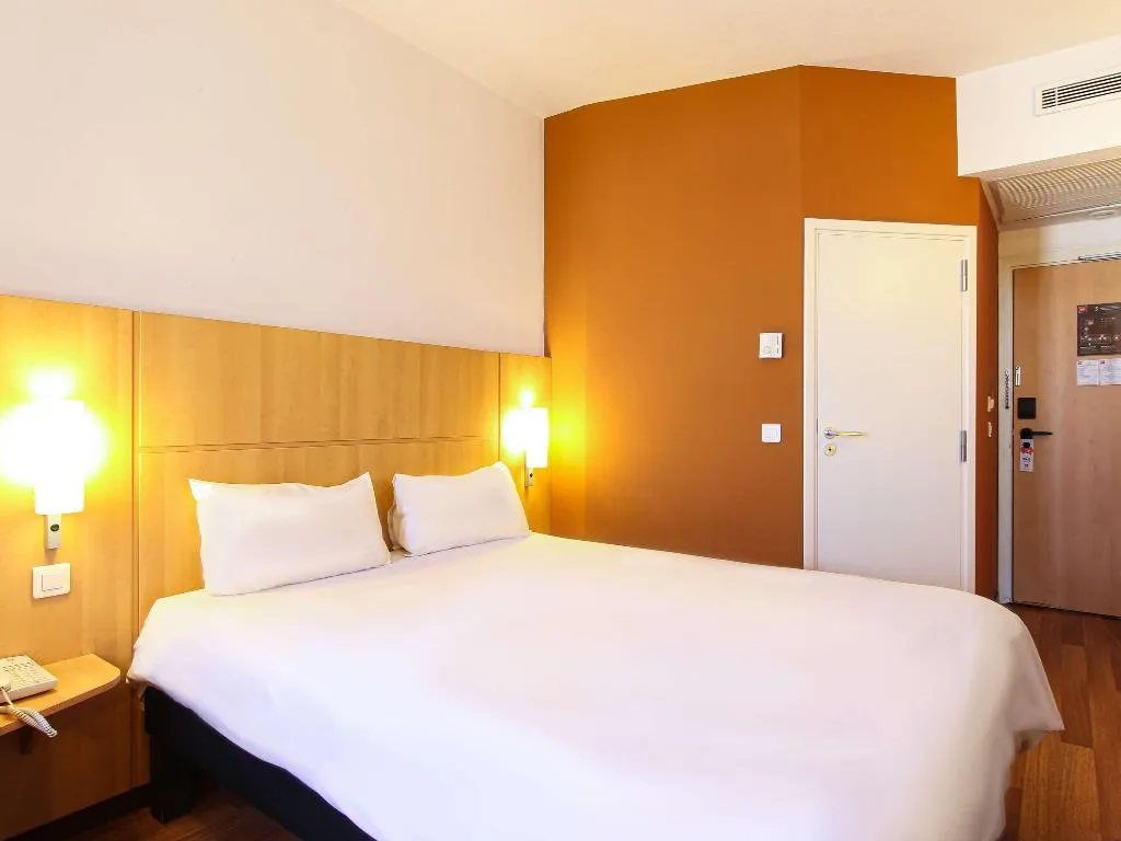 DOUBLE STANDARD Room, Ibis Tunis, Tunisia
