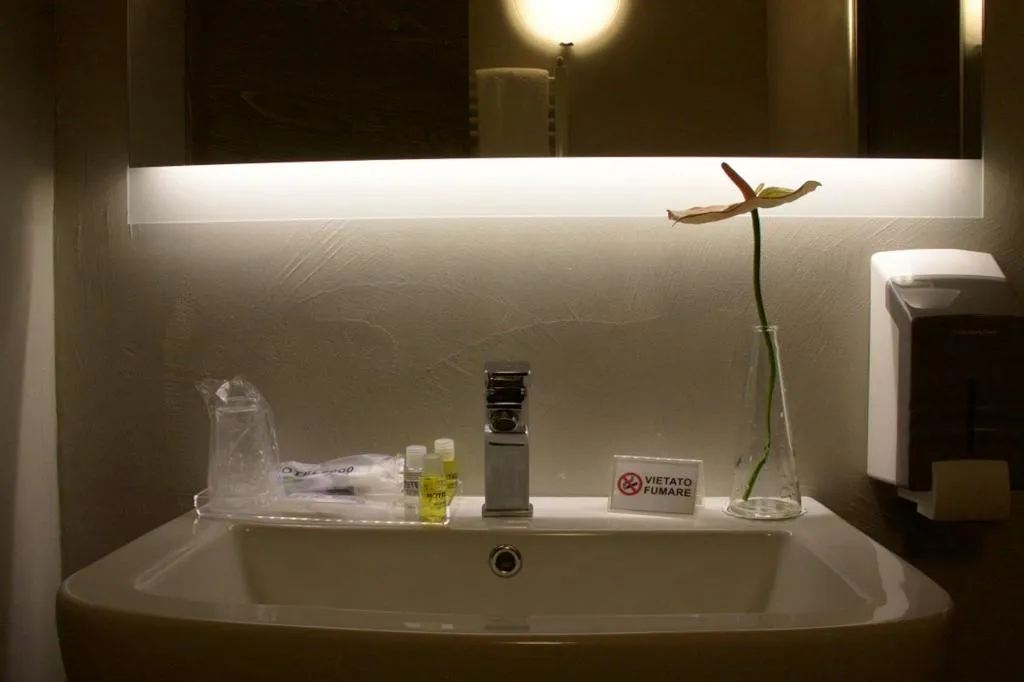 SINGLE STANDARD Room, Hotel Motel 2000, Milan