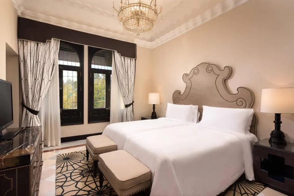 Room, Alfonso XIII, Seville