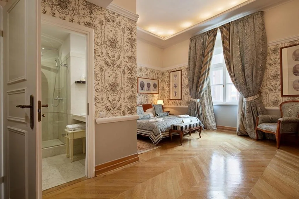 Double or Twin ONE BEDROOM ONE BATHROOM Room, The Bonerowski Palace, Krakow