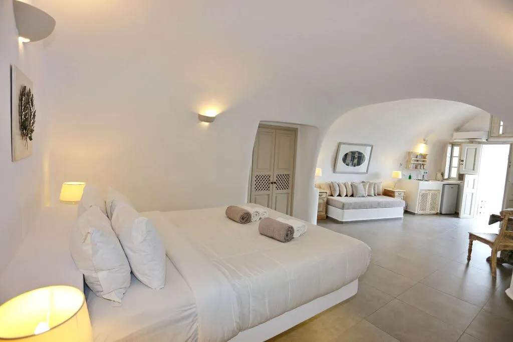CAVE SEA VIEW Room, Oia Mare Villas, Santorini