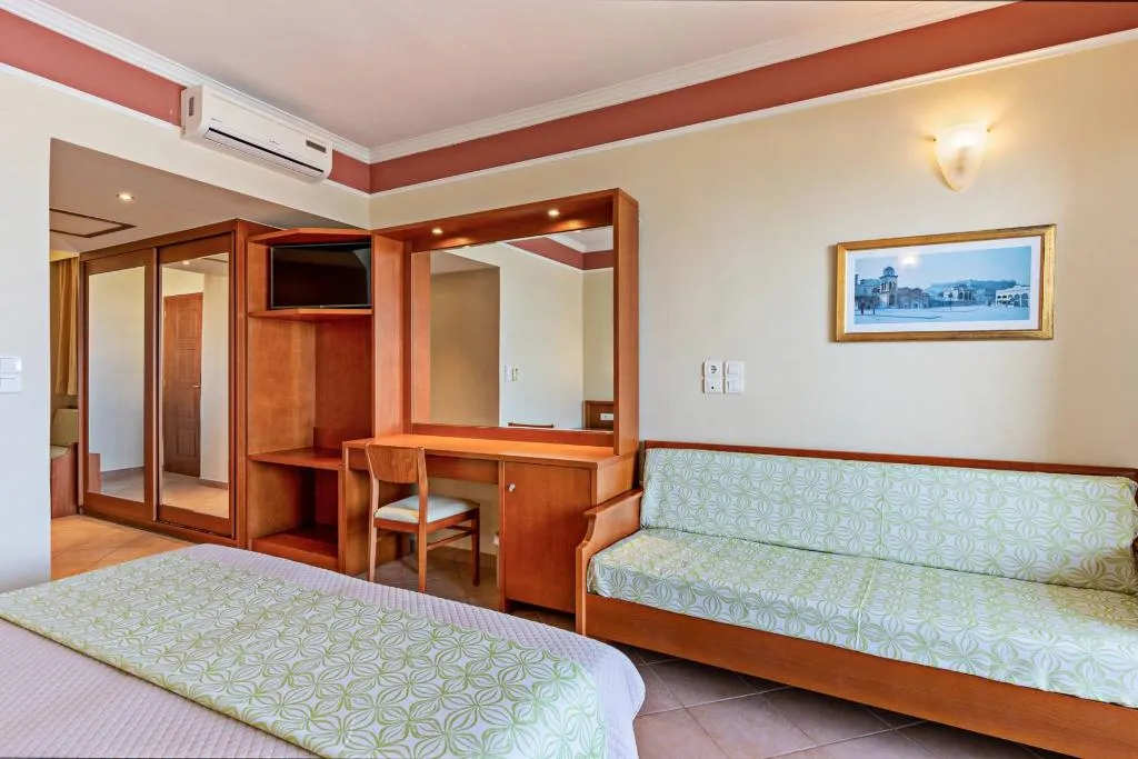 Double or Twin SEA FRONT Room, Hydramis Palace Beach Resort, Crete