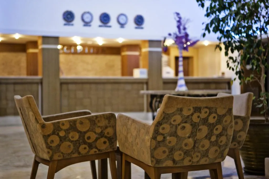 Lobby, Crystal Flora Pearl Collection, Antalya