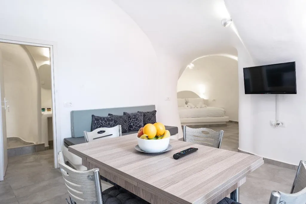 DOUBLE SUPERIOR Room, Nomikos Mansion, Santorini