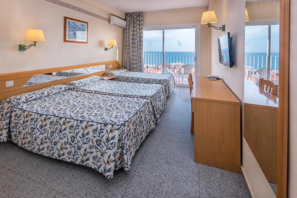 TRIPLE SEA VIEW Room, Checkin Catalonia, Costa Brava