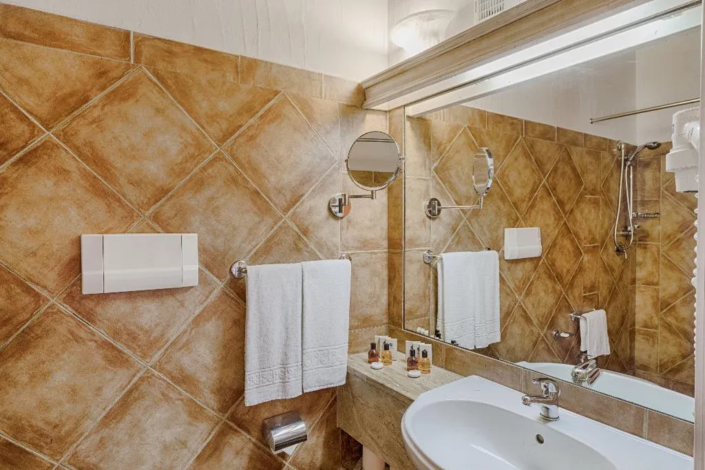 DOUBLE SINGLE USE SUPERIOR Room, Colonna Country, Olbia