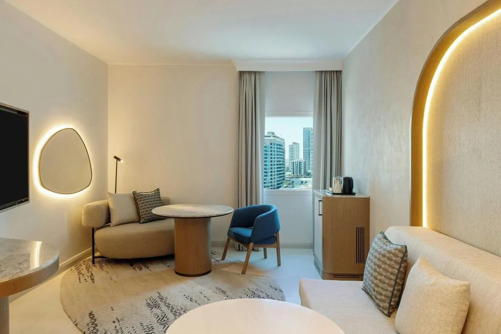 JUNIOR SUITE WITH VIEWS Room, Sheraton Jumeirah Beach Resort, Dubai